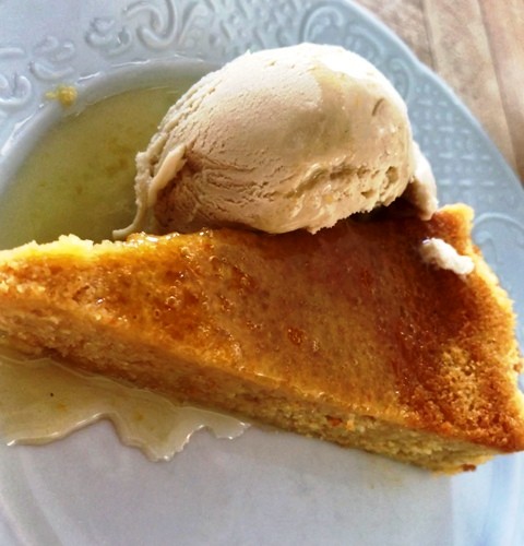 Flourless orange and almond cake