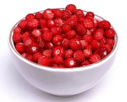 Simply Gourmand image of Wild Strawberries in a bowl