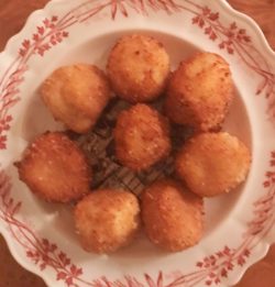 Horses Doovers: Cheese puffs from Cucina Italiana