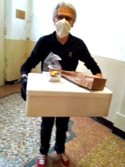 La Rosa delivery in Bologna during lockdown
