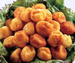 Cheese puffs from Cucina Italiana 2015, hors d'oeuvres 