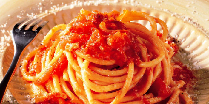 Plate of bucatini all'amatriciana, La Cucina Italiana website