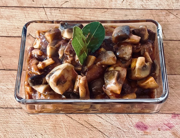 Champignons A La Grecque (Mushrooms Greek Style)