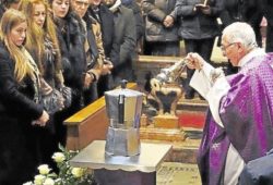 Renato Bialetti's funeral with his ashes in a Moka coffee pot