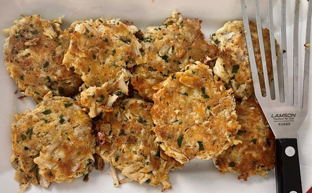 Maryland Crab Cakes with Quick Tartar Sauce