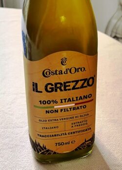 olive oil in Italy front label