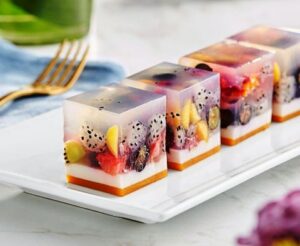 Jellied fruit dessert made with agar-agar